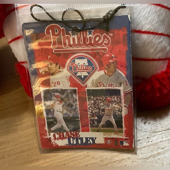 Fundex: Philadelphia Phillies on Uno cards mini pillow pet and 3 crocs charms. - Picture 5 of 12